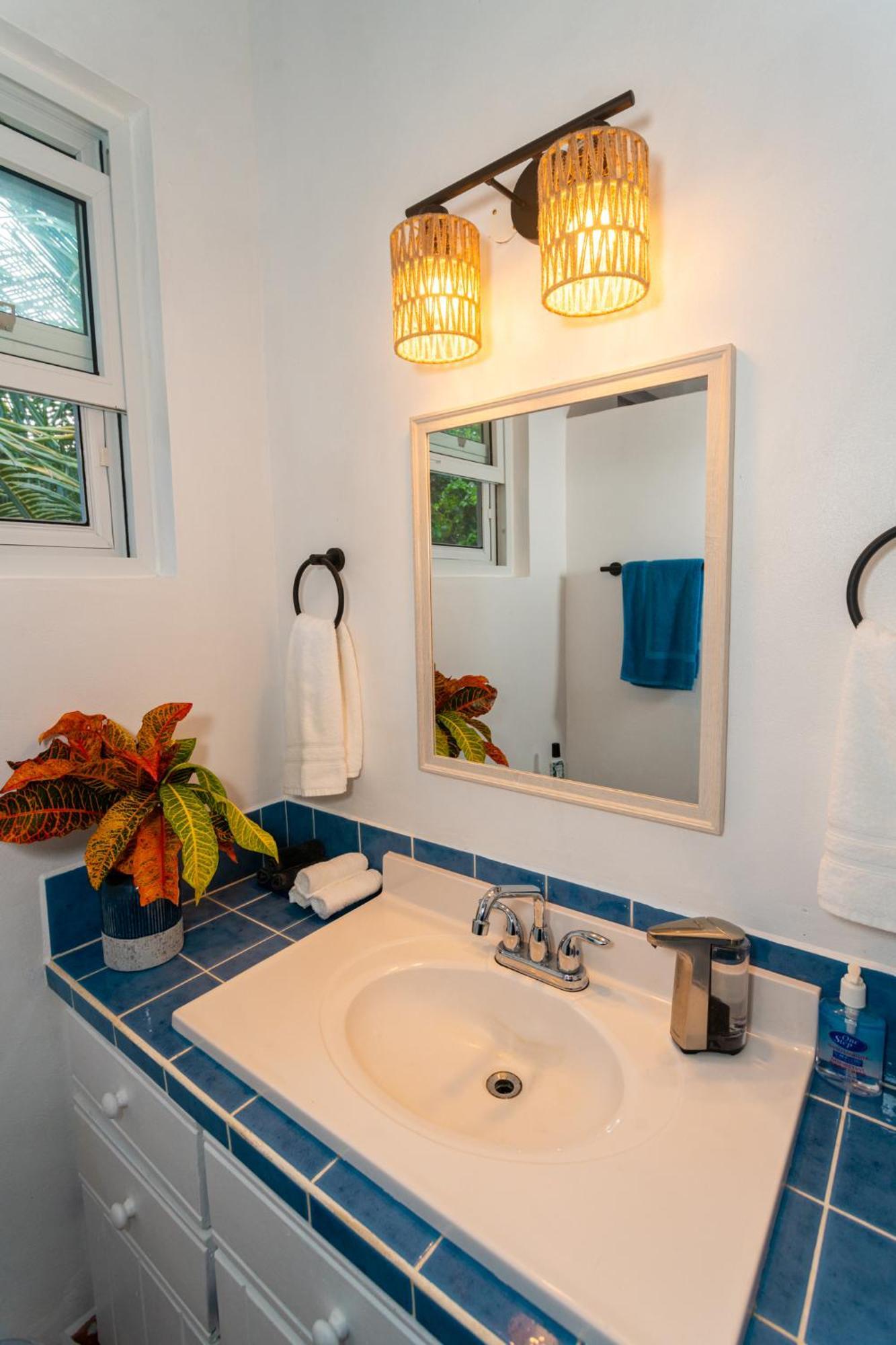 Hodges Bay House Apartman Calibishie Kültér fotó