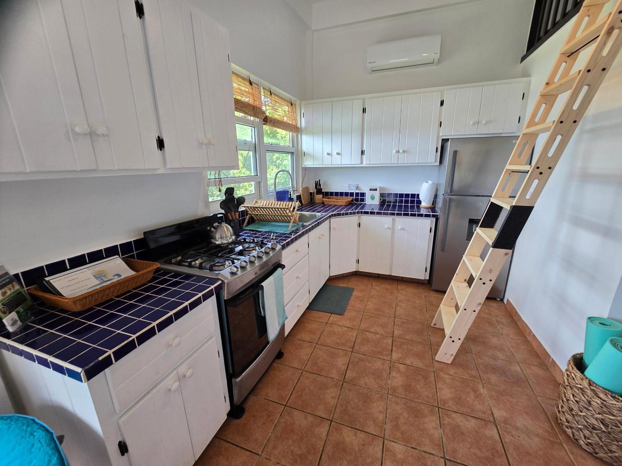 Hodges Bay House Apartman Calibishie Kültér fotó