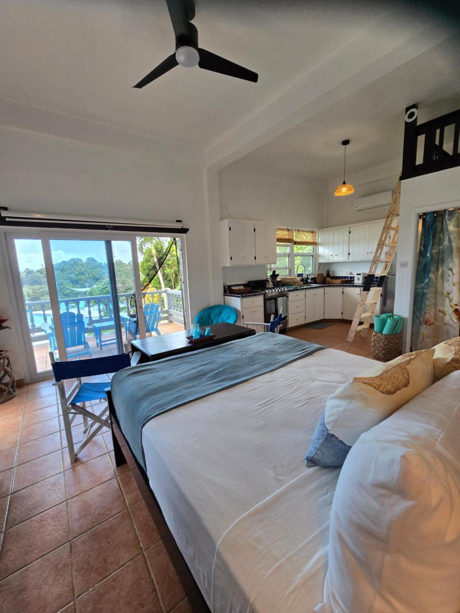 Hodges Bay House Apartman Calibishie Kültér fotó